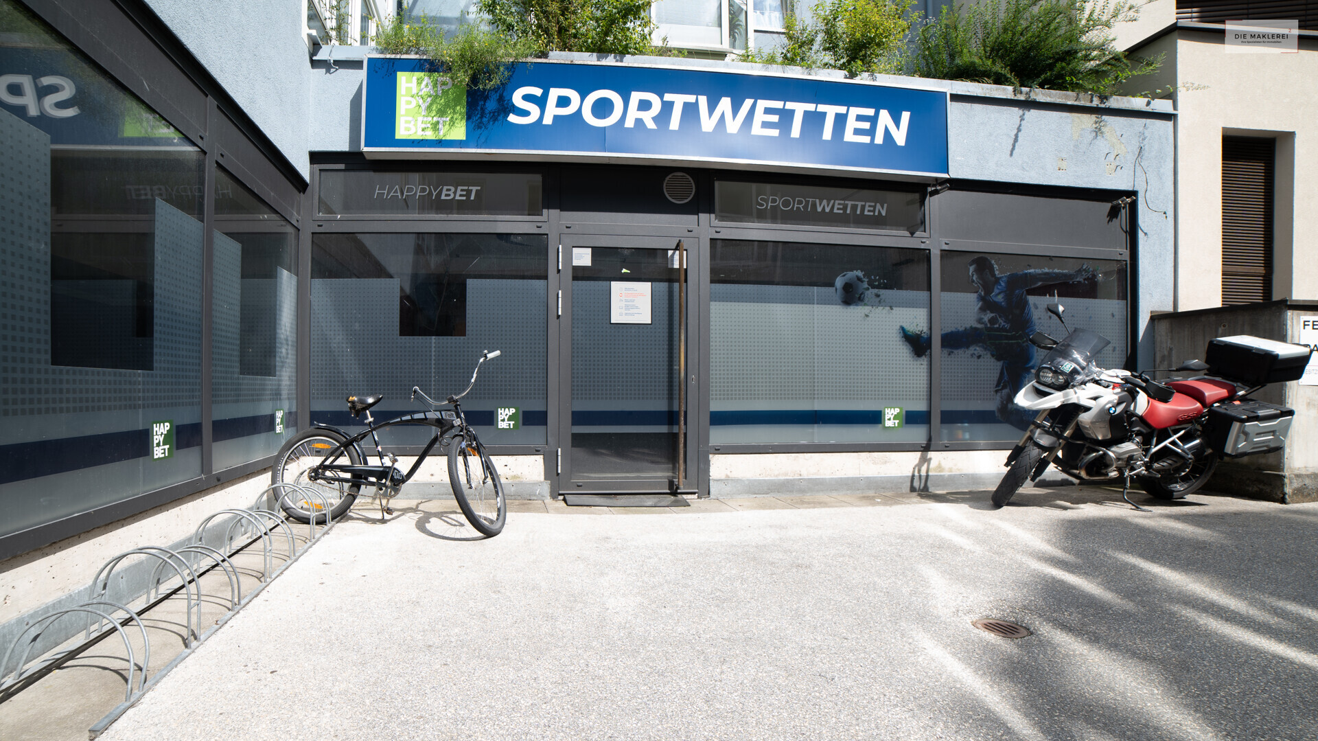 Immobilien geschäftsfläche außenansicht 2