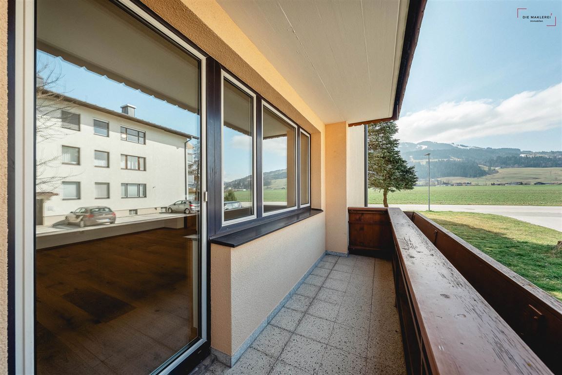 Die_Maklerei_St.Johann Balkon