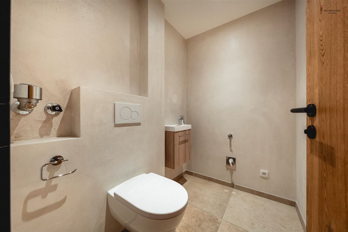 Die_Maklerei_St.Johann WC