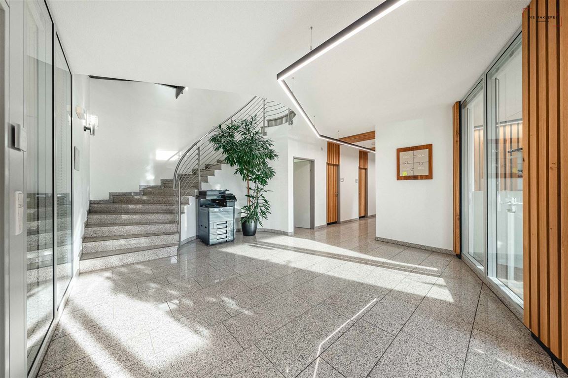 Die_Maklerei_Niederndorf-Foyer